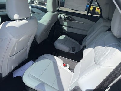 2026 Ford Explorer Platinum