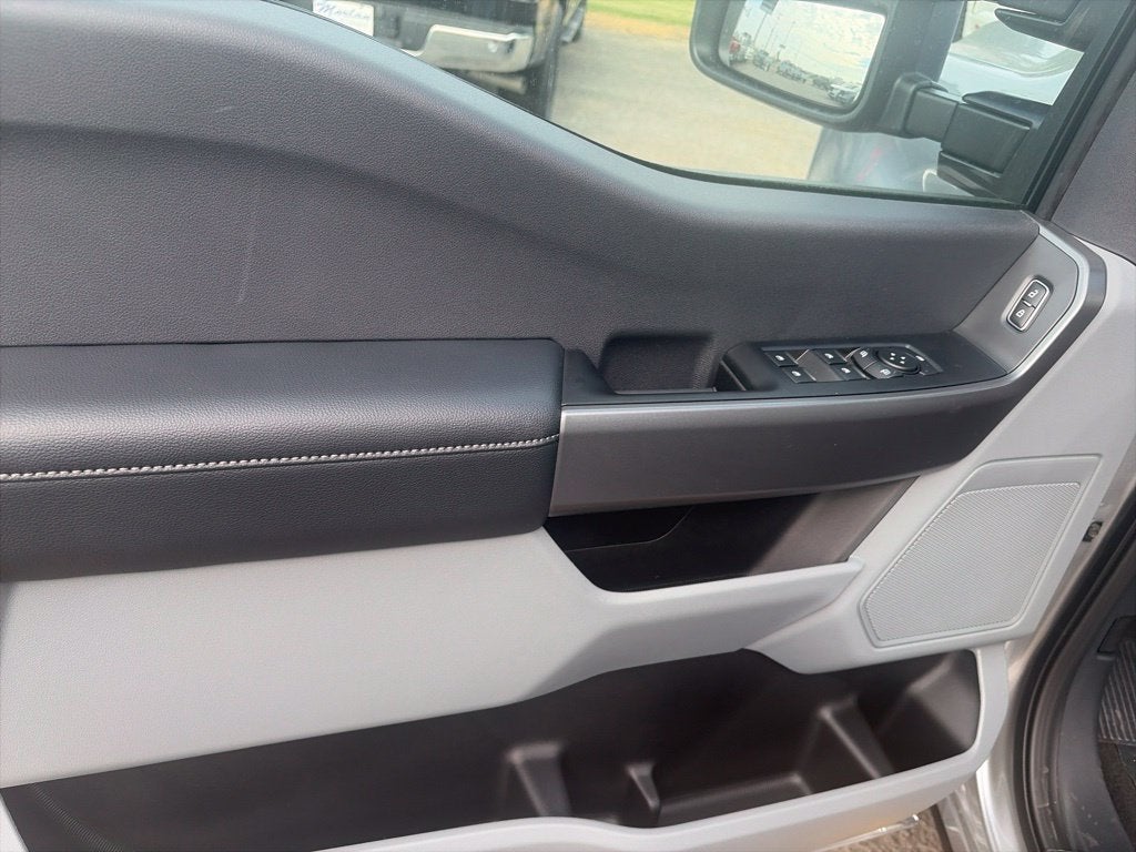 2027 Ford F-250SD XLT