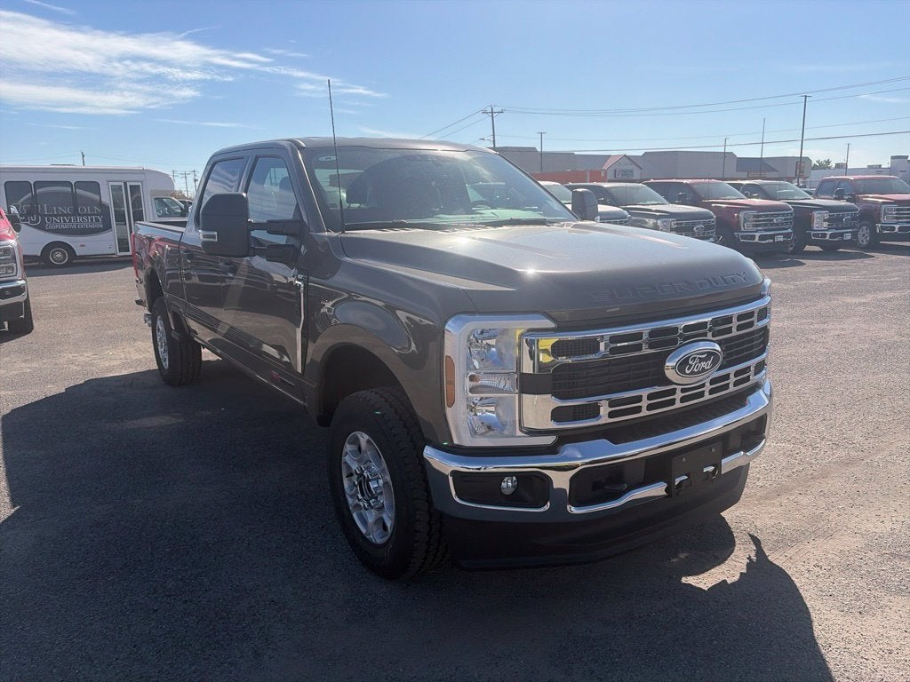 2027 Ford F-250SD XLT