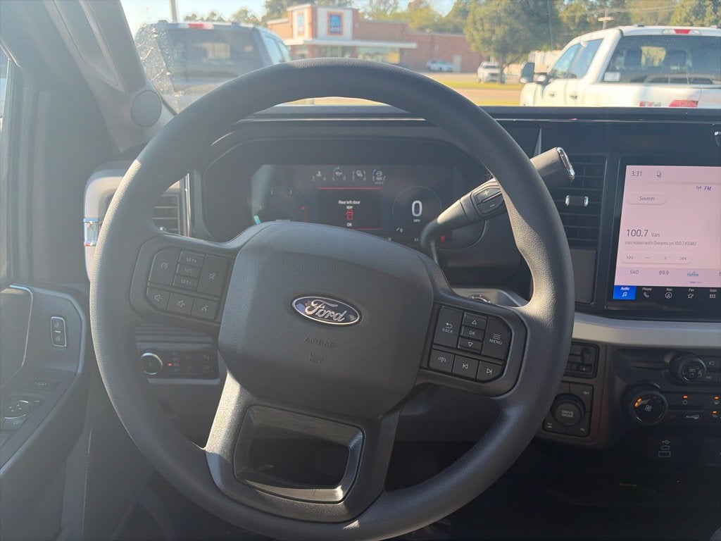 2027 Ford F-250SD XLT