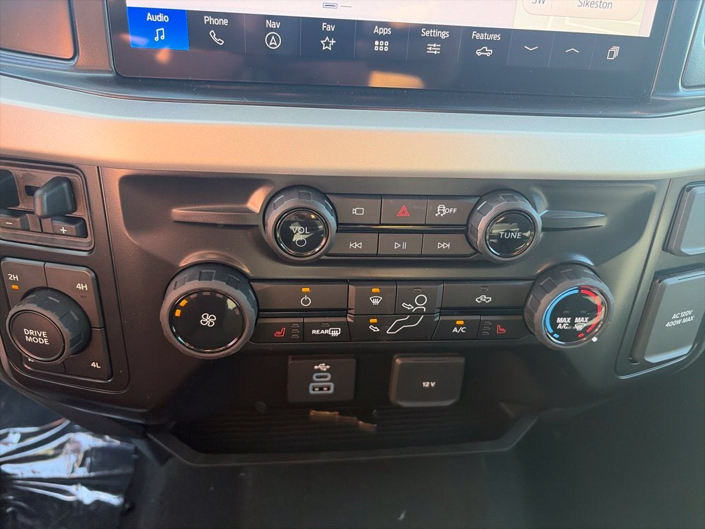 2027 Ford F-250SD XLT