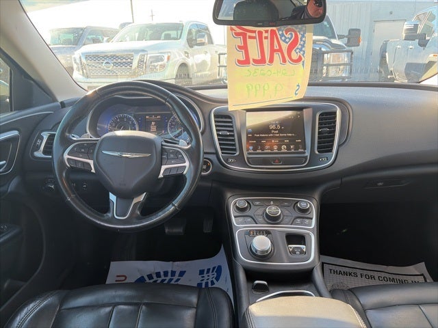 2017 Chrysler 200 Limited