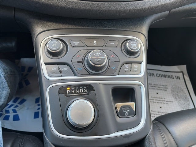 2017 Chrysler 200 Limited