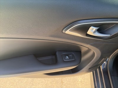 2017 Chrysler 200 Limited