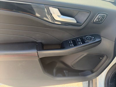 2025 Ford Escape Hybrid ST-Line Elite