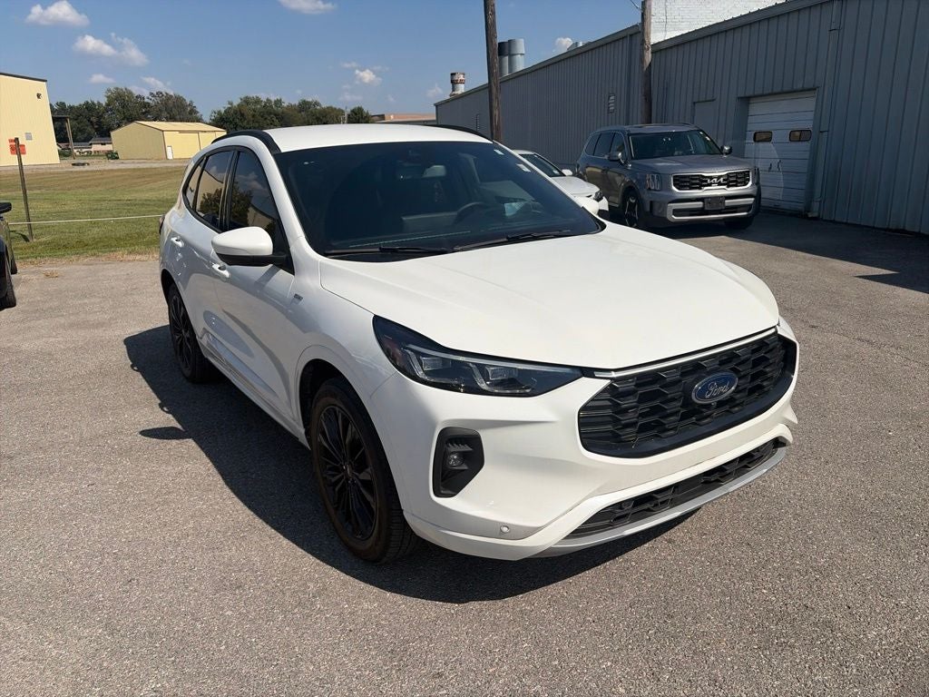 2025 Ford Escape Hybrid ST-Line Elite