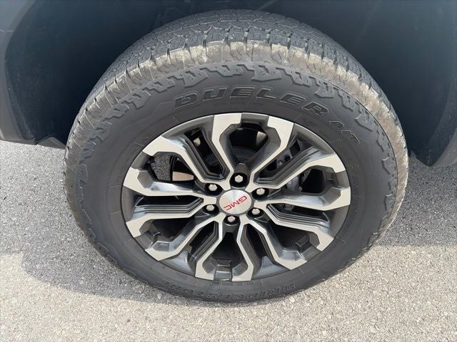 2025 GMC Canyon Denali