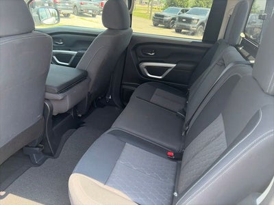 2022 Nissan Titan SV