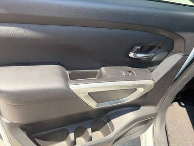2022 Nissan Titan SV