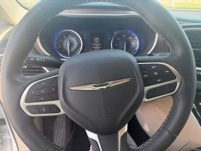 2024 Chrysler Voyager LX