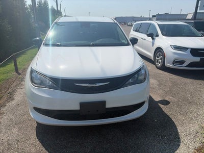 2024 Chrysler Voyager LX