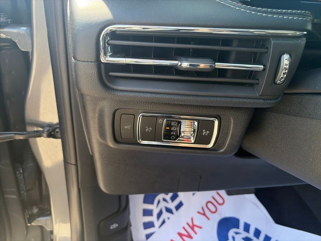 2023 Lincoln Corsair Standard