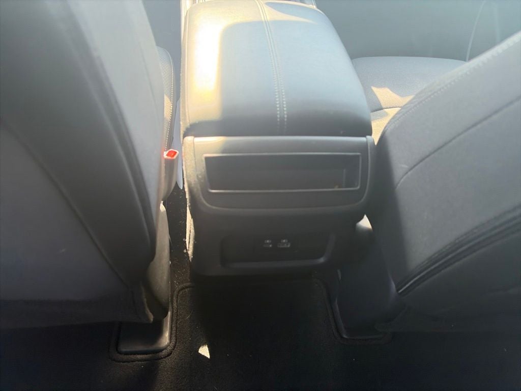 2025 Nissan Pathfinder S