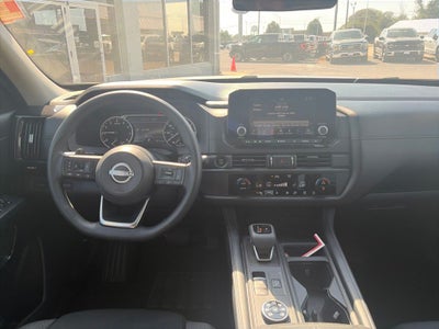 2025 Nissan Pathfinder S