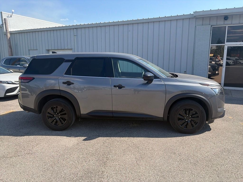 2025 Nissan Pathfinder S