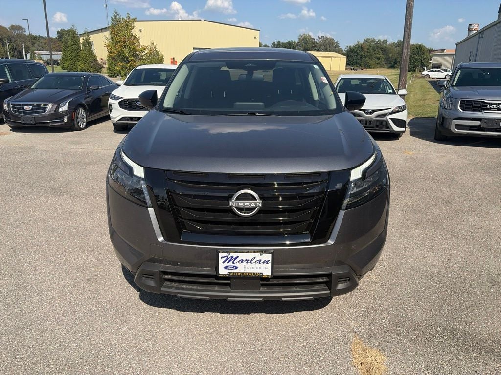 2025 Nissan Pathfinder S