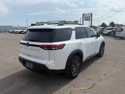 2025 Nissan Pathfinder SV