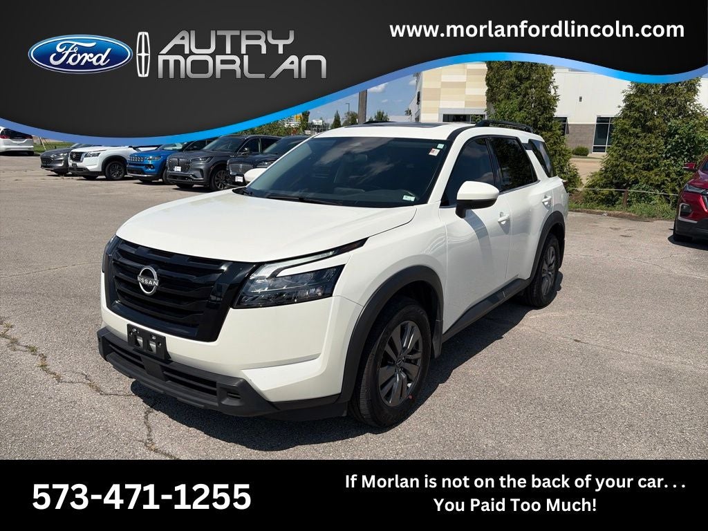 2024 Nissan Pathfinder SV