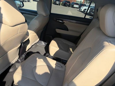 2024 Toyota Highlander Limited