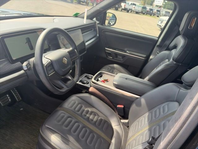 2023 Rivian R1S Adventure