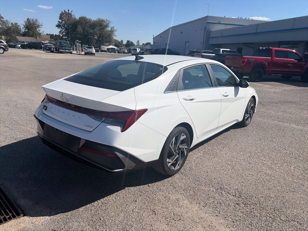 2025 Hyundai Elantra Limited