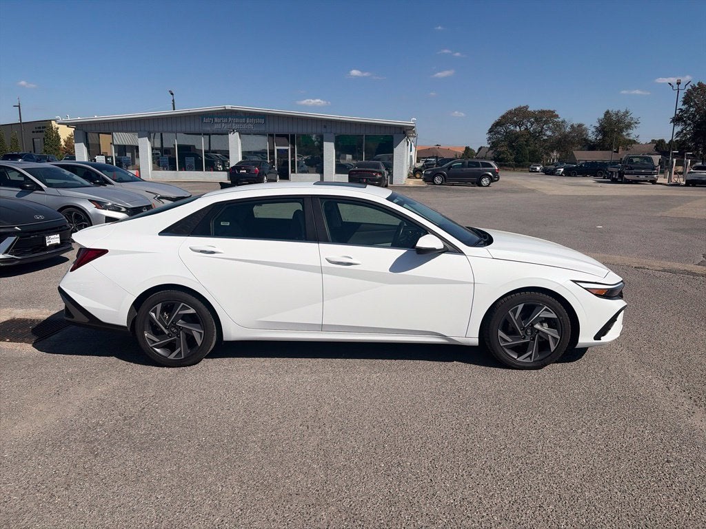 2025 Hyundai Elantra Limited