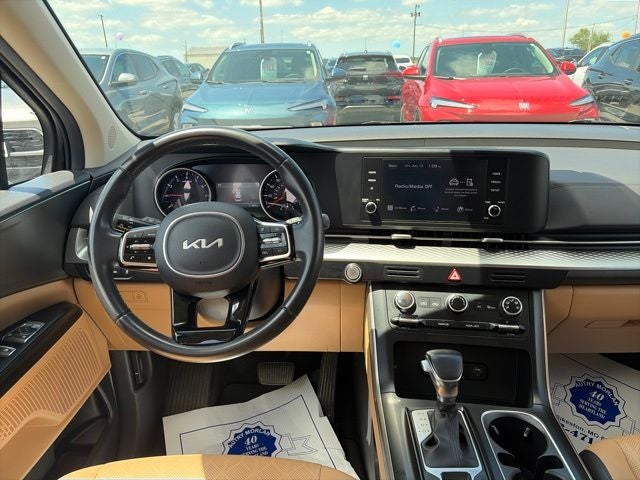 2024 Kia Carnival LX