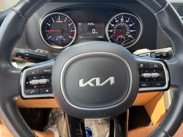 2024 Kia Carnival LX