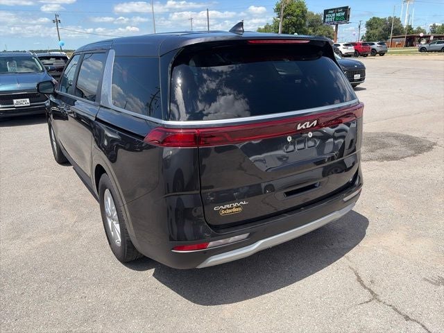 2024 Kia Carnival LX