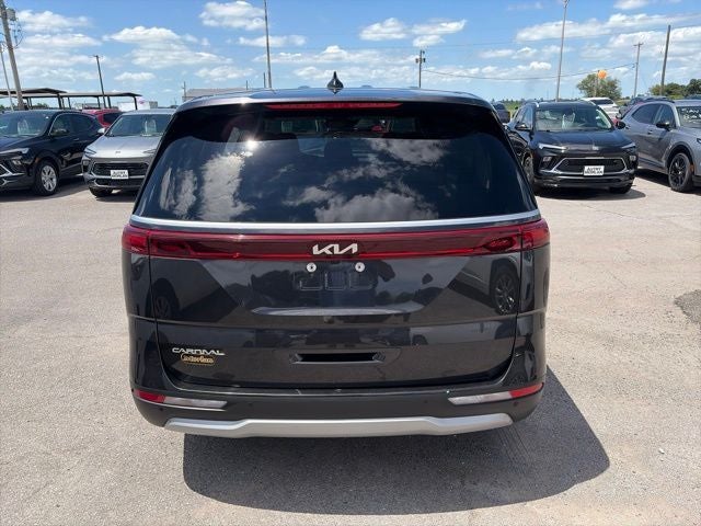 2024 Kia Carnival LX