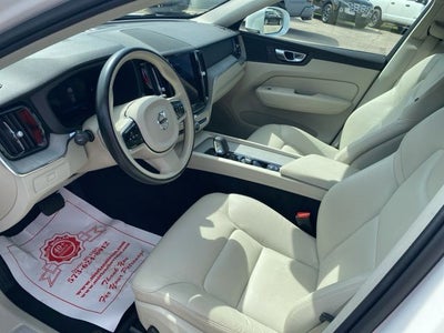 2023 Volvo XC60 B5 Plus Bright Theme