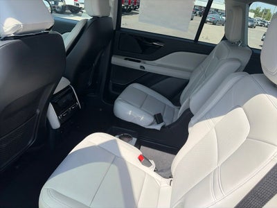 2027 Lincoln Aviator Premiere