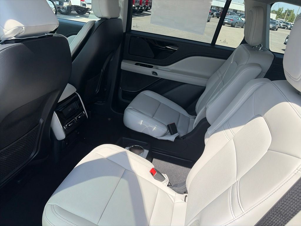 2027 Lincoln Aviator Premiere