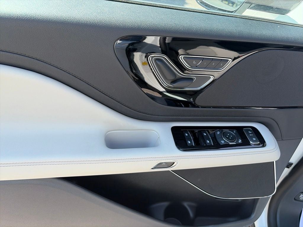2027 Lincoln Aviator Premiere