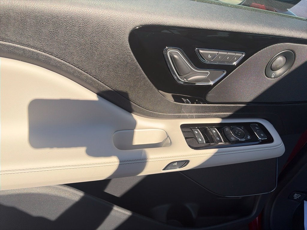 2027 Lincoln Aviator Reserve Premium