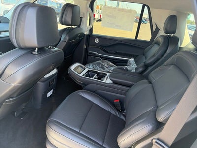 2027 Lincoln Navigator Reserve