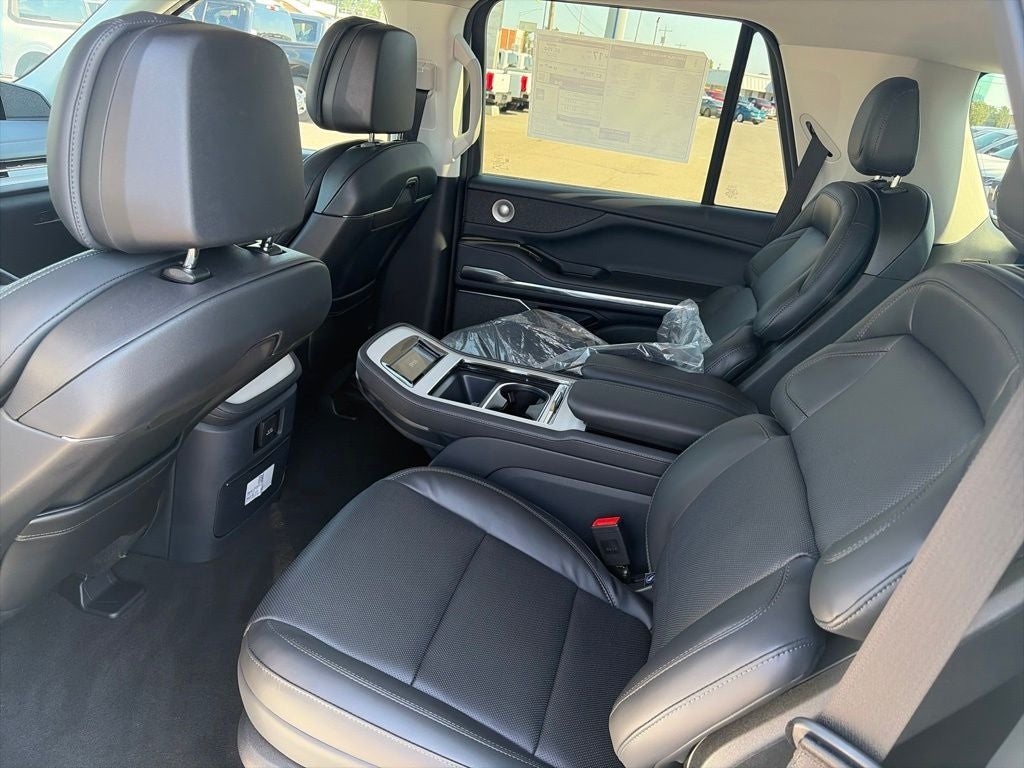 2027 Lincoln Navigator Reserve