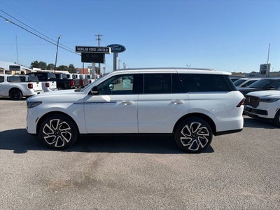 2027 Lincoln Navigator Reserve