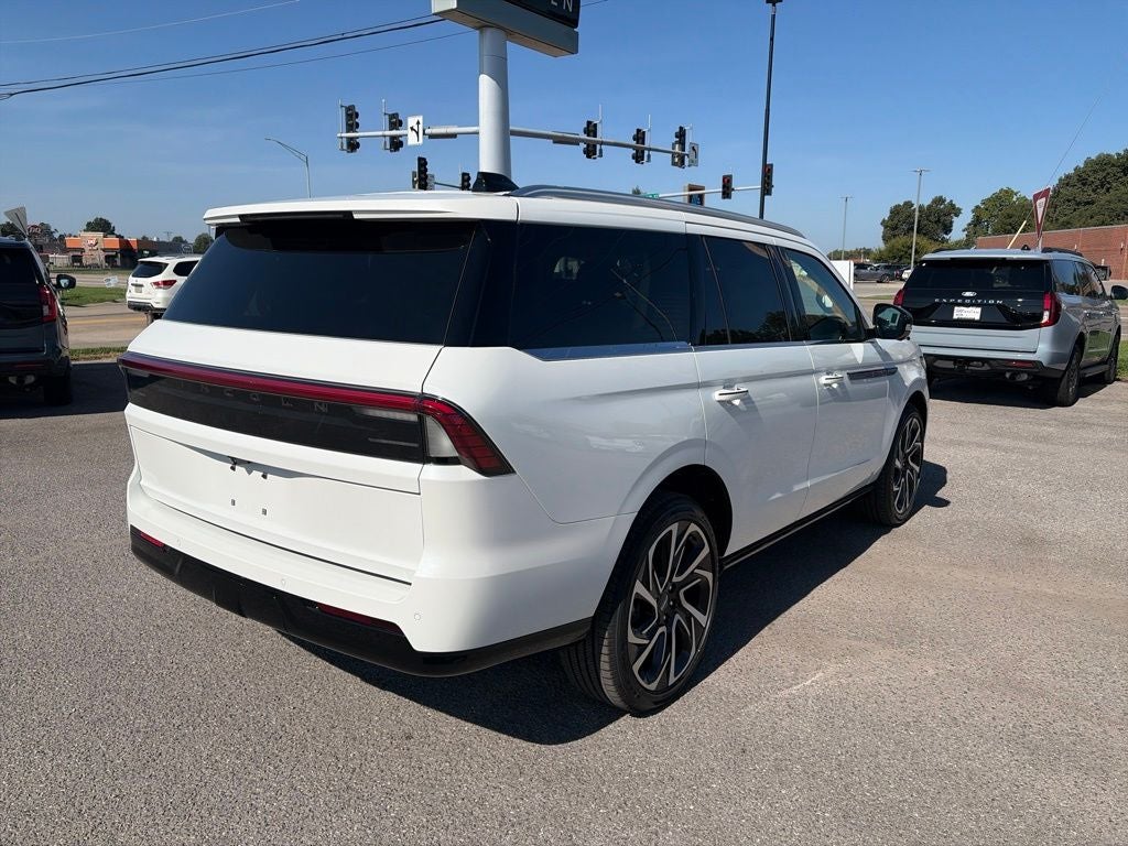 2027 Lincoln Navigator Reserve