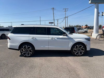 2027 Lincoln Navigator Reserve