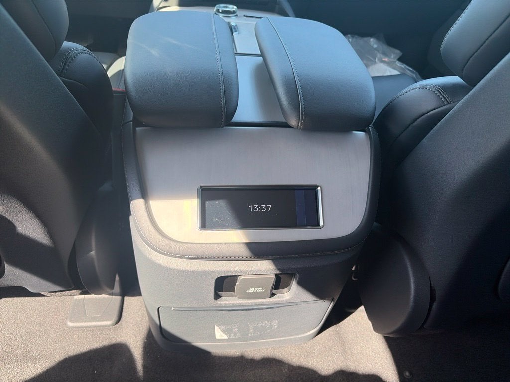 2027 Lincoln Navigator Reserve