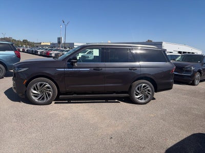 2027 Lincoln Navigator Reserve