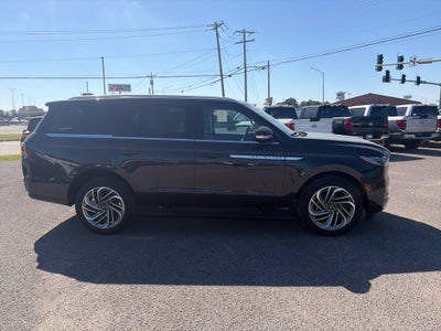 2027 Lincoln Navigator Reserve