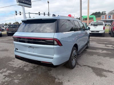 2027 Lincoln Navigator Premiere