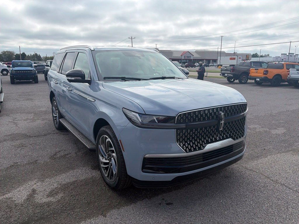 2027 Lincoln Navigator Premiere