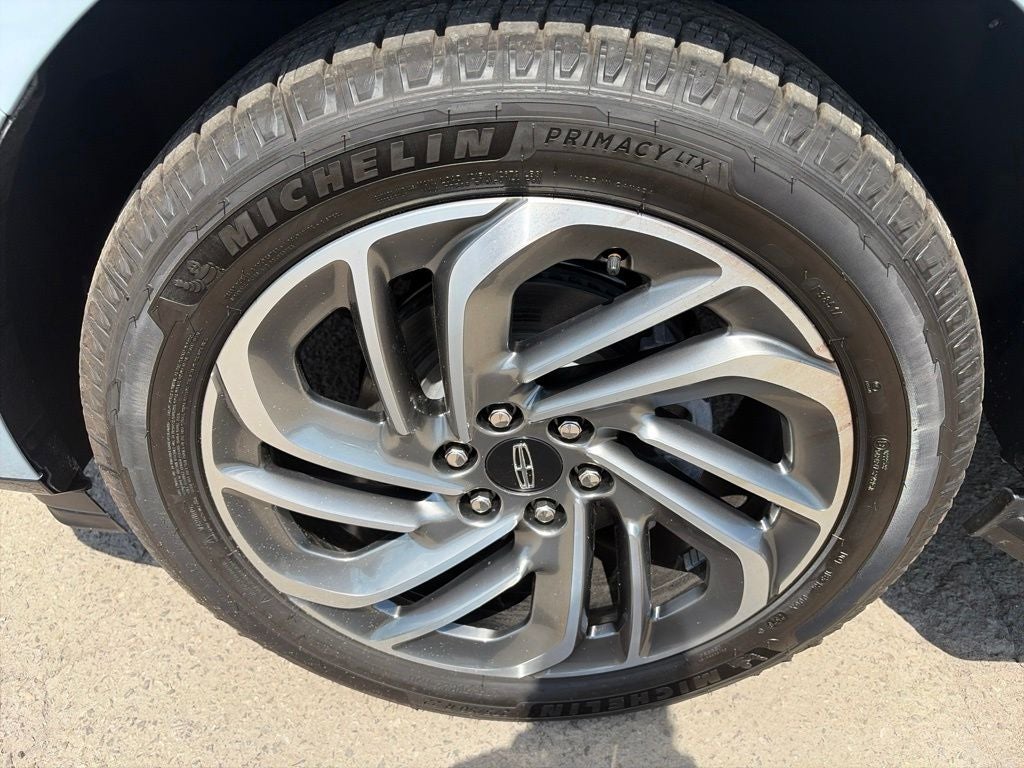 2027 Lincoln Navigator Premiere