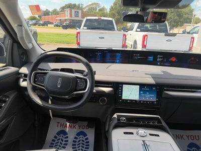 2027 Lincoln Navigator Premiere