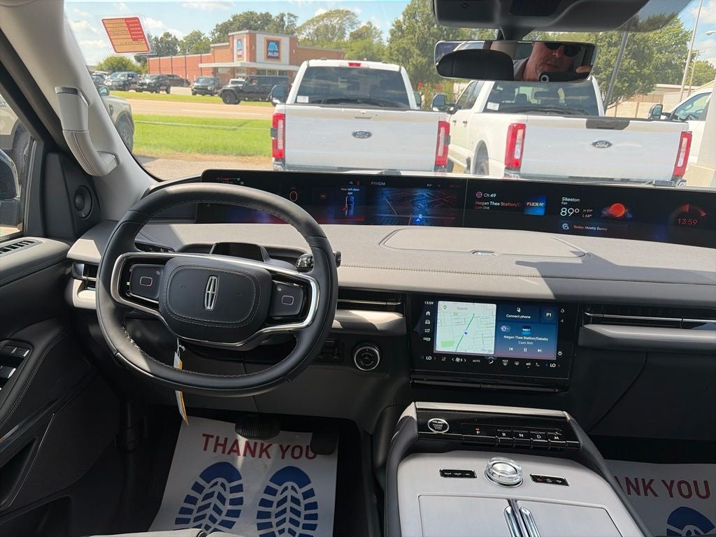 2027 Lincoln Navigator Premiere