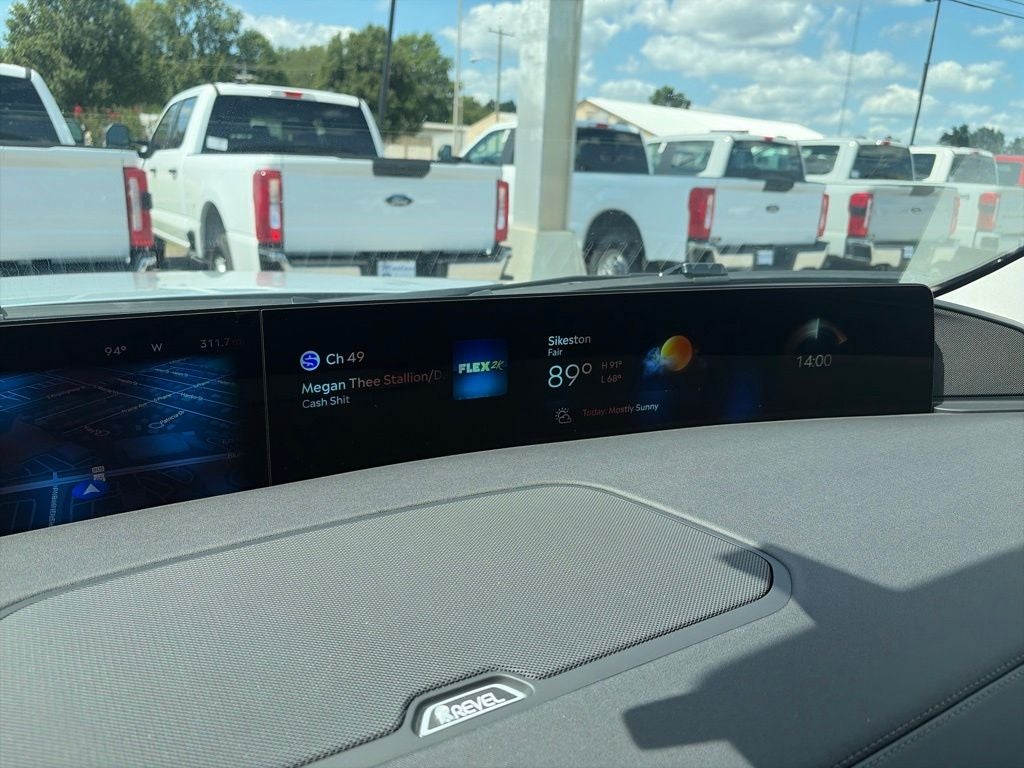 2027 Lincoln Navigator Premiere