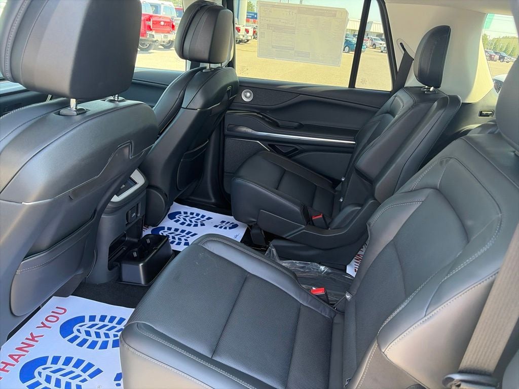 2027 Lincoln Navigator L Reserve